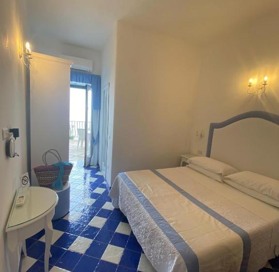 オーシャンビュースタンダードルームバルコニー付き, Pensione Maria Luisa