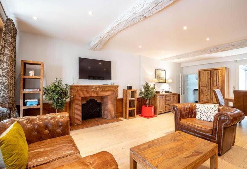 1 Bedroom Penthouse Apartment, La Maison De Maurice