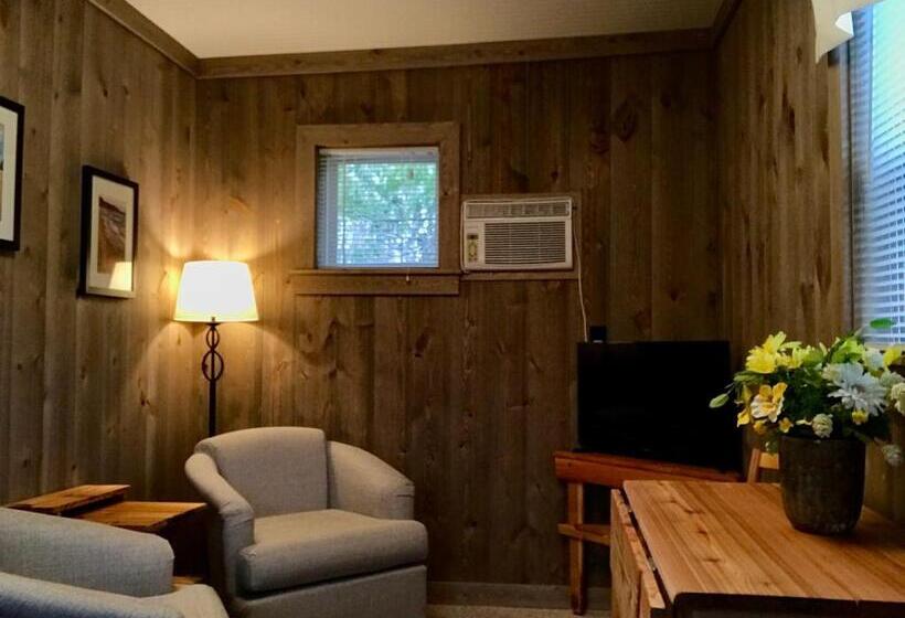 Номер Deluxe, Cedar Ridge Cabins