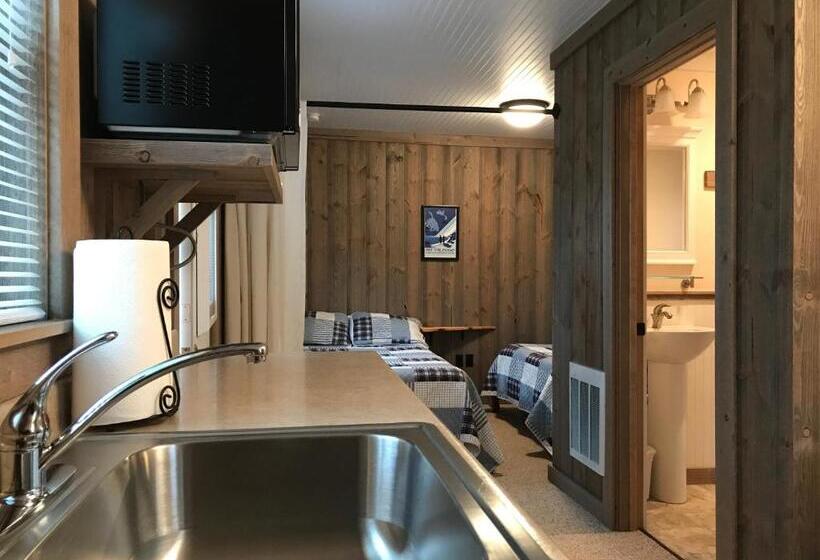 Номер Deluxe, Cedar Ridge Cabins