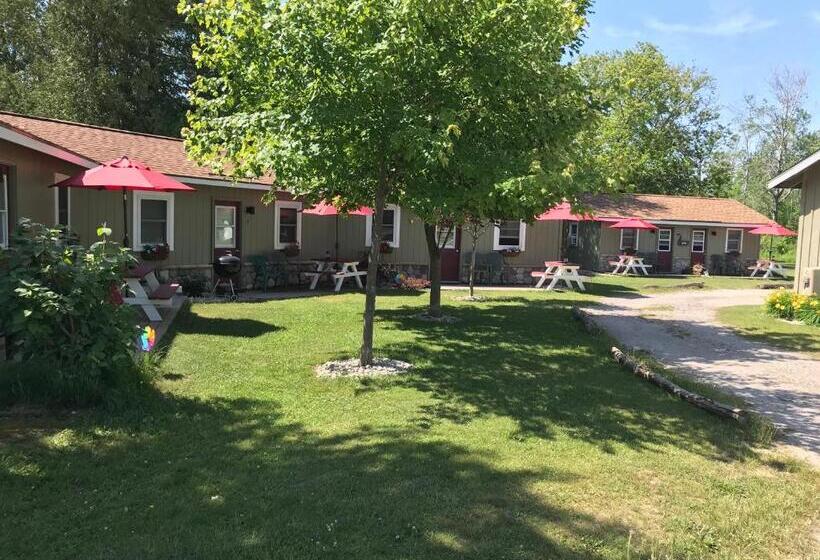 Номер Deluxe, Cedar Ridge Cabins