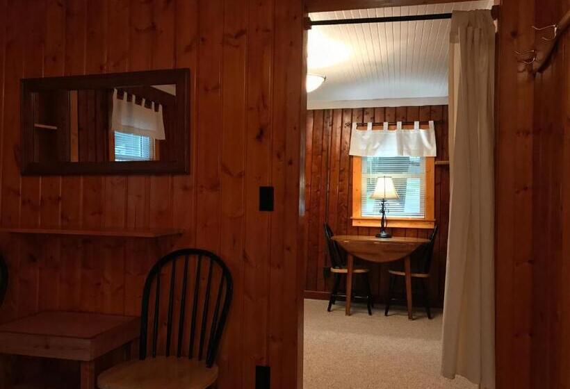 Номер Deluxe, Cedar Ridge Cabins
