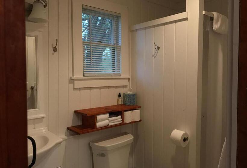 Номер Deluxe, Cedar Ridge Cabins