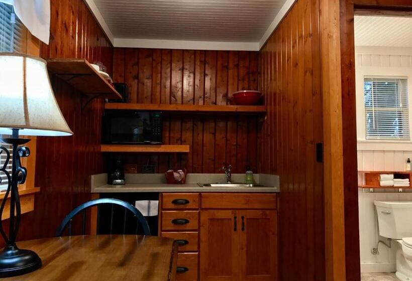 Номер Deluxe, Cedar Ridge Cabins