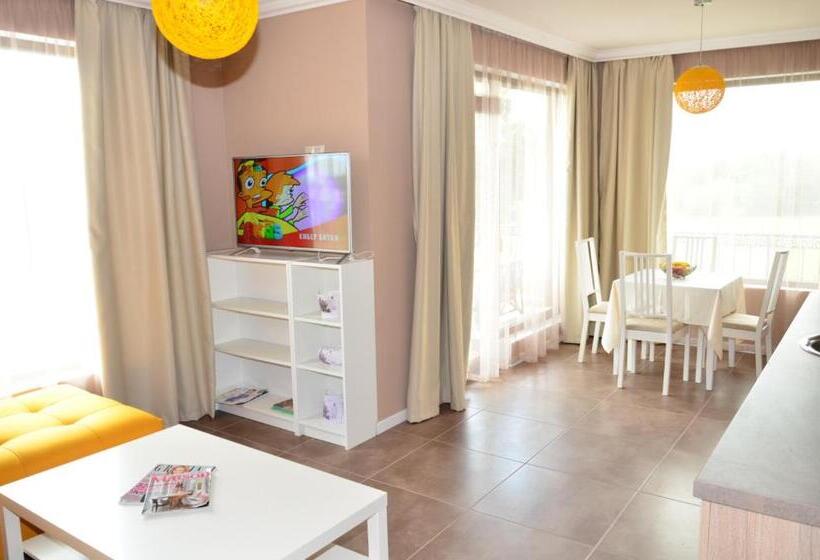 Семейный Номер, Guesthouse Green Fields
