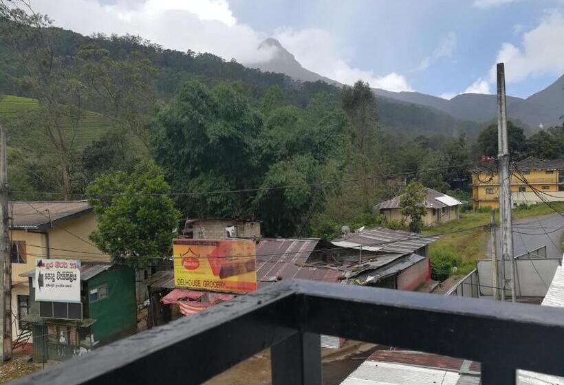 חדר קלאסי לארבעה, Paradise Entrance