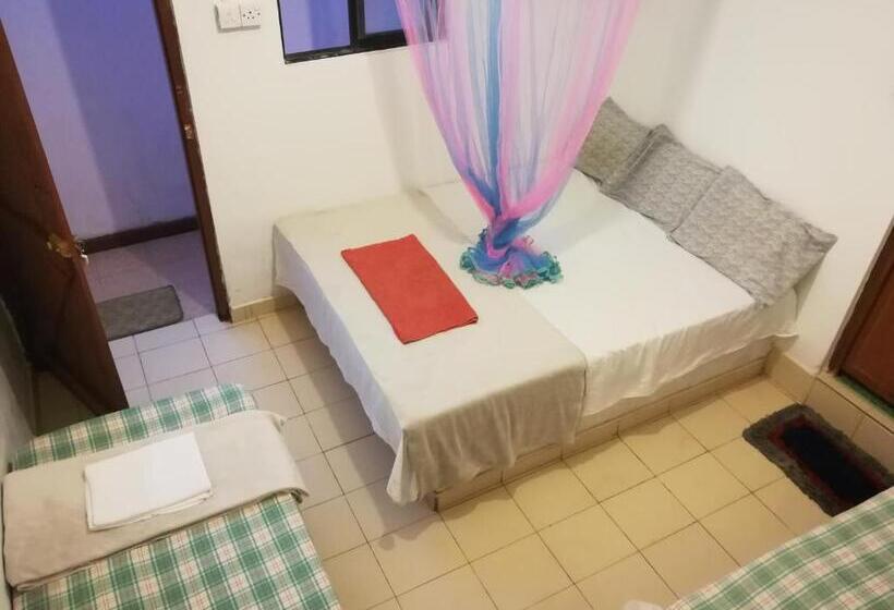 חדר קלאסי לארבעה, Paradise Entrance