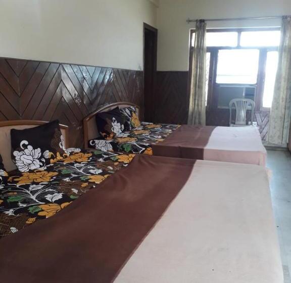 デラックスファミリールーム, Rajpal Guest House