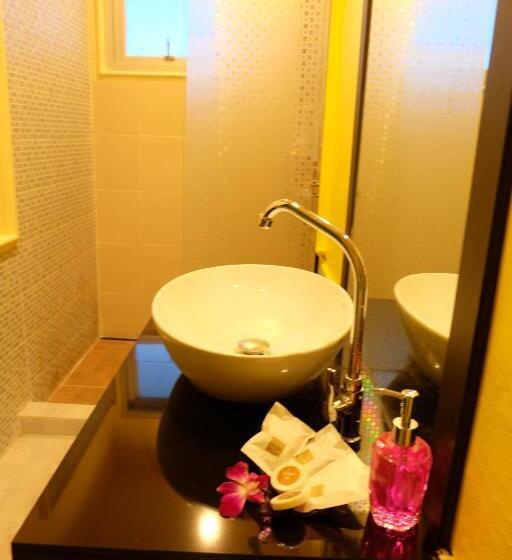 غرفة قياسية مزوَّدة بشُرفة, The Meeting House Aonang   Self Service