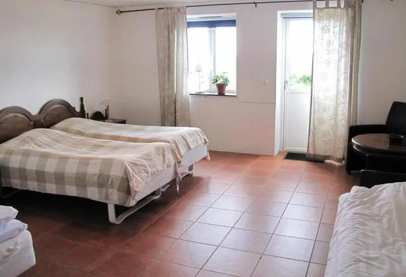 景色の見えるスタンダード４人部屋, Skönadal B&b