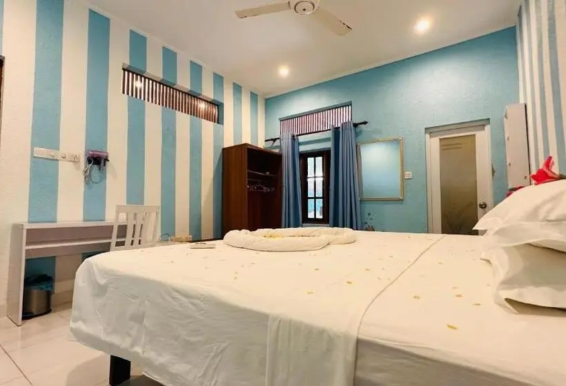Deluxe Room Garden View, Midsummer Thulusdhoo