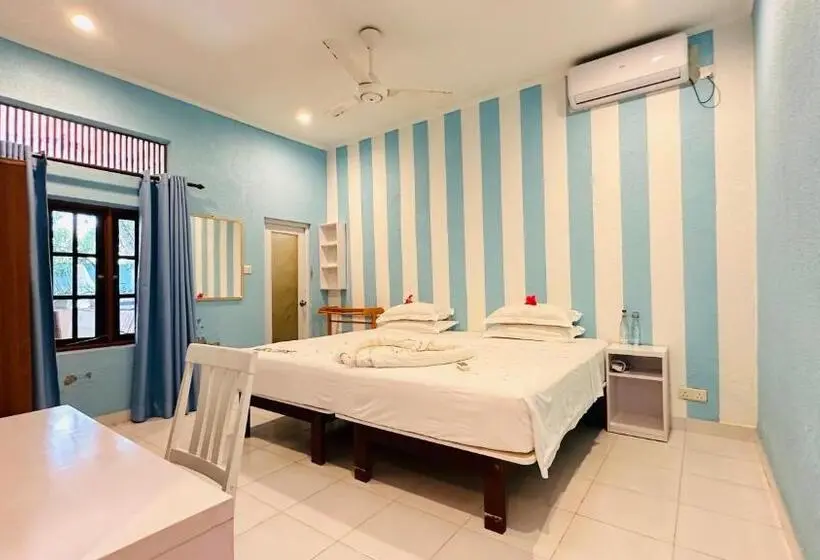 Deluxe Room Garden View, Midsummer Thulusdhoo