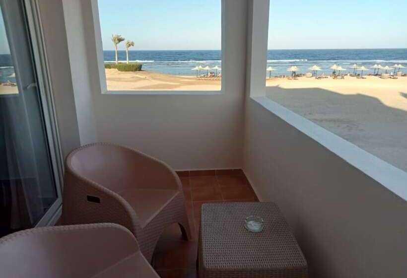 اتاق استاندارد با چشم‌انداز استخر, Bliss Nada Beach Resort