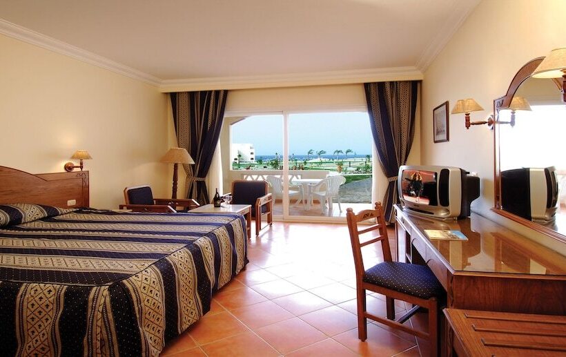 اتاق استاندارد با چشم‌انداز استخر, Bliss Nada Beach Resort