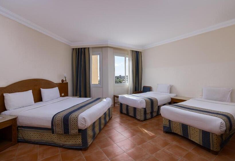 اتاق خانوادگی, Bliss Nada Beach Resort