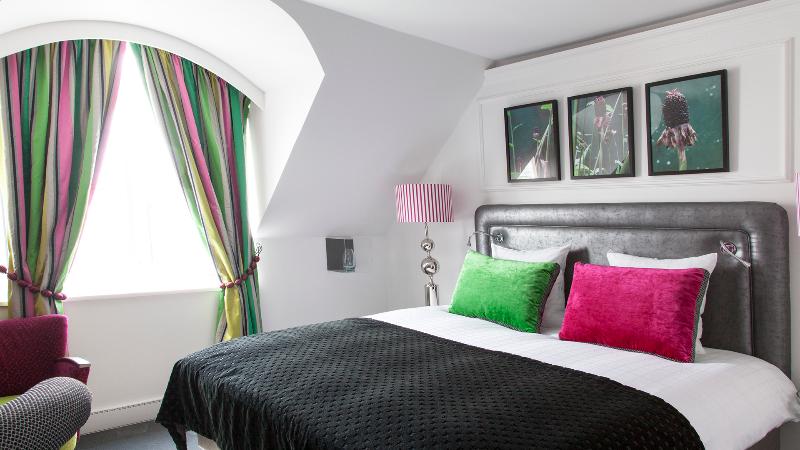 חדר סופריור, Absalon