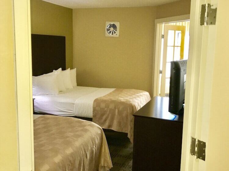 سوییت, Clarion Hotel & Suites Hamden New Haven