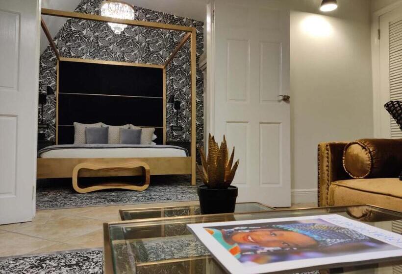 سوییت سوپریور, Coco Palm