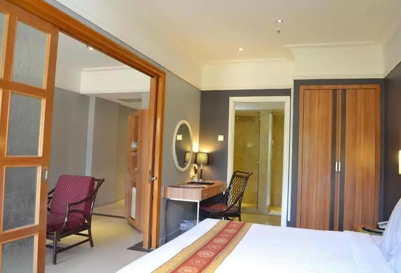 キングサイズベッドのジュニアスイート, Corus Paradise Resort Port Dickson