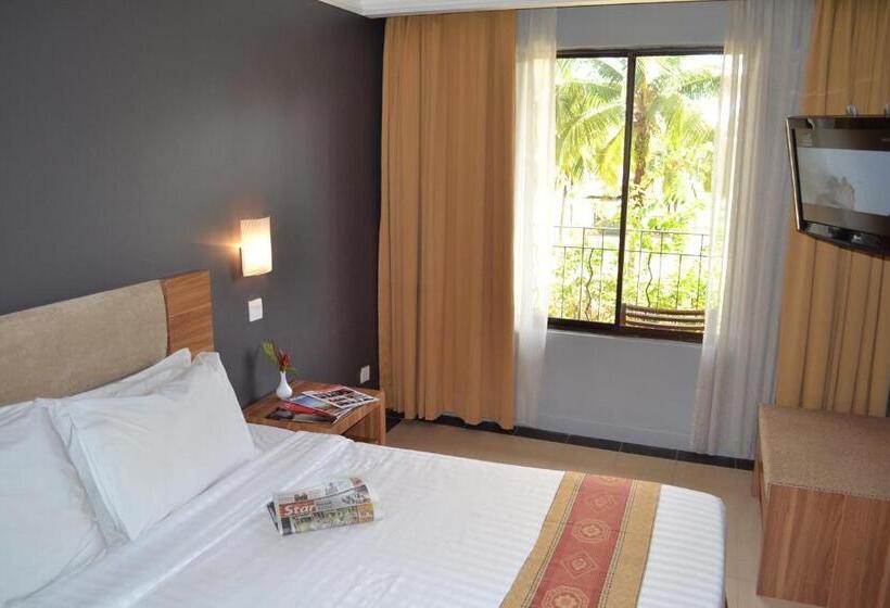 キングサイズベッドのジュニアスイート, Corus Paradise Resort Port Dickson