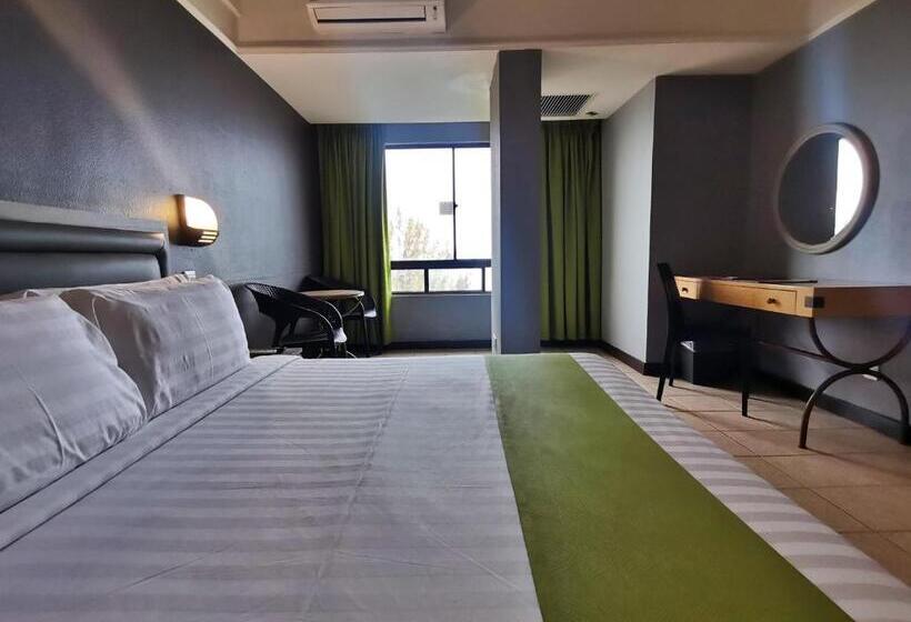 キングサイズベッドのスーペリアルーム, Corus Paradise Resort Port Dickson