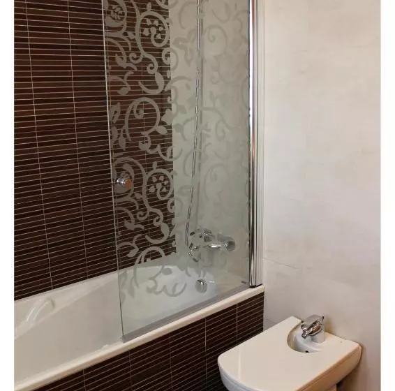 اتاق استاندارد, El Trebol