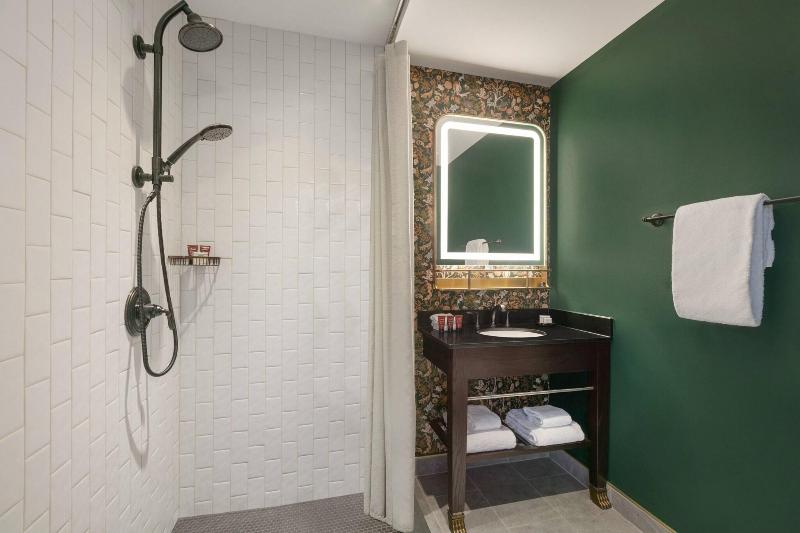 キングサイズベッドのスタンダードルーム, Glenn Hotel, Autograph Collection