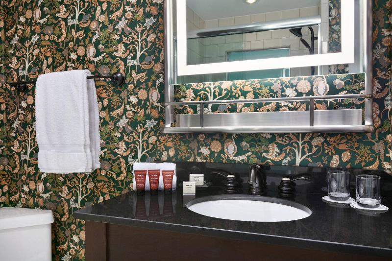 キングサイズベッドのスタンダードルーム, Glenn Hotel, Autograph Collection