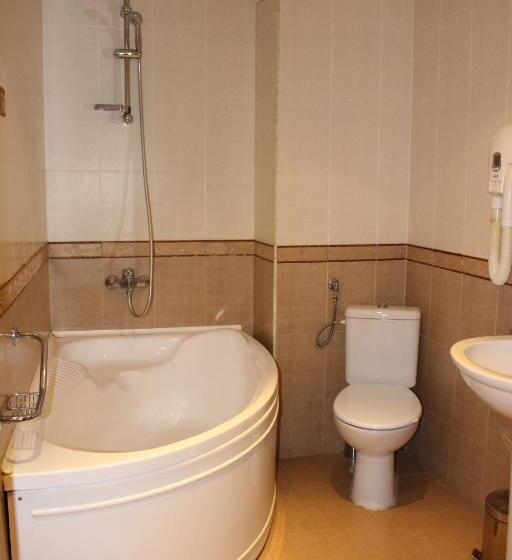 シングルデラックスルーム, Gurko