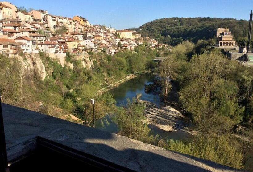 シングルデラックスルーム, Gurko