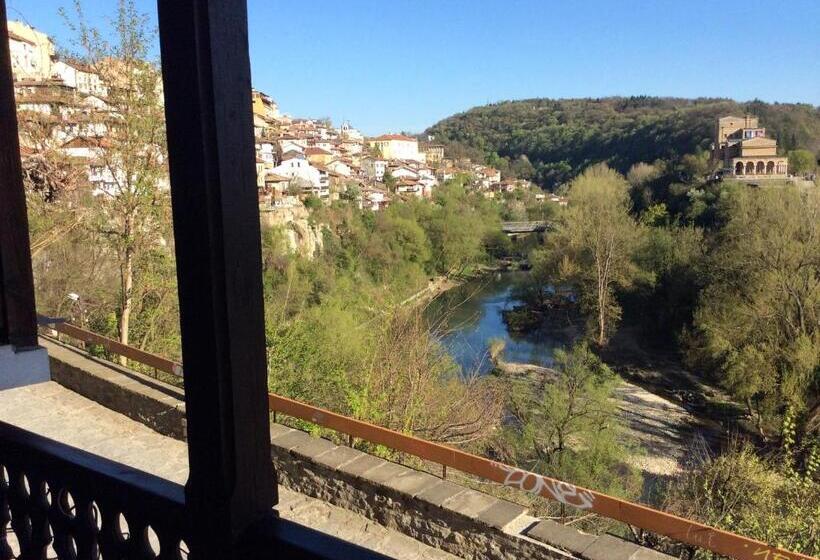 景色の見えるジュニアスイート, Gurko