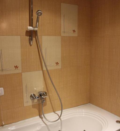 スイート(家族用), Gurko