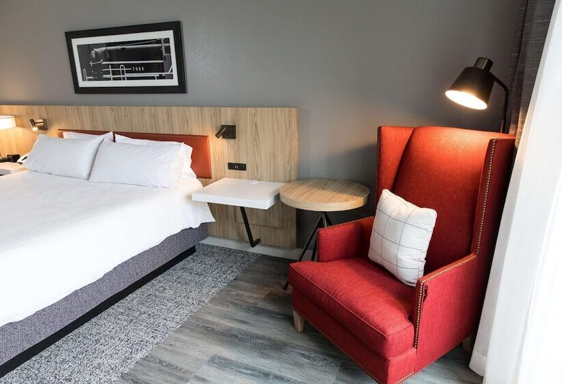 스탠다드 룸 더블 침대, Hilton Garden Inn Savannah Historic District