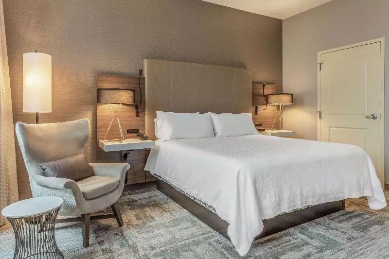 سوئیت با تخت بزرگ, Hilton Garden Inn Indianapolis Downtown