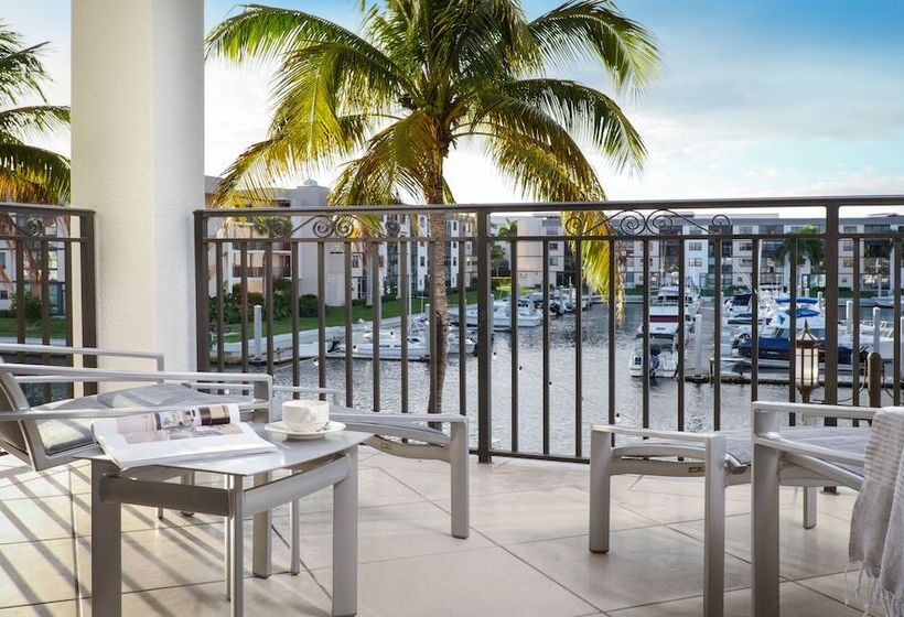 전망 스위트, Naples Bay Resort And Marina