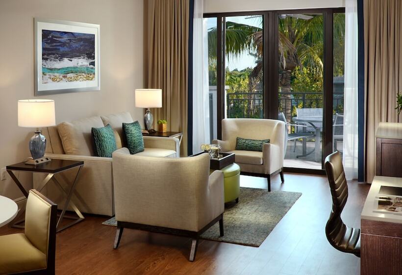 장애인을 위한 스위트, Naples Bay Resort And Marina