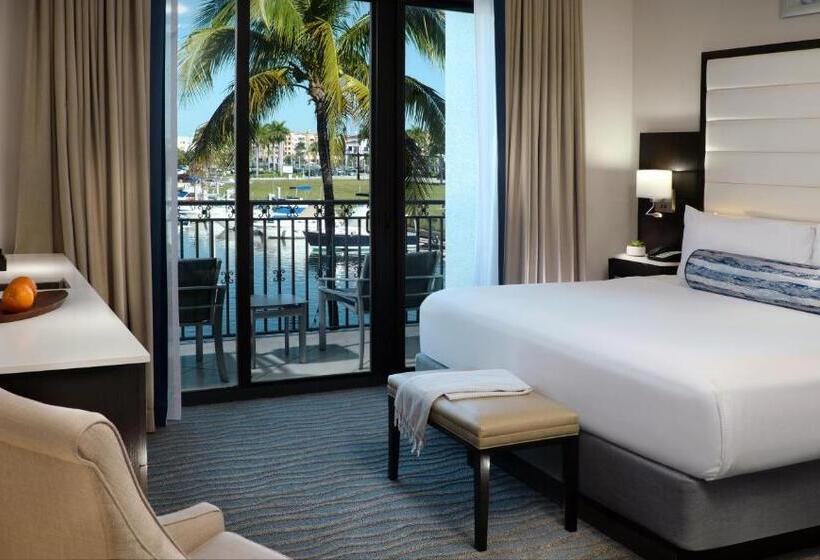 带大床的标准间, Naples Bay Resort And Marina