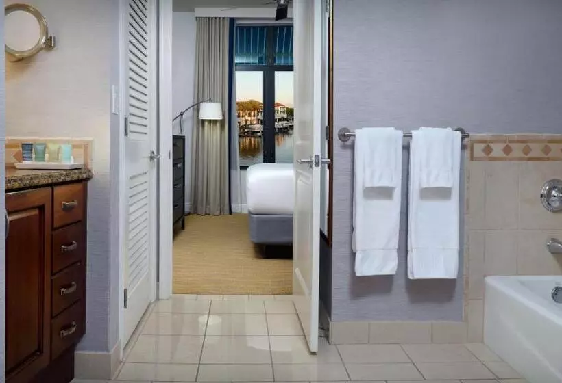 景色の見えるスイートルーム, Naples Bay Resort And Marina