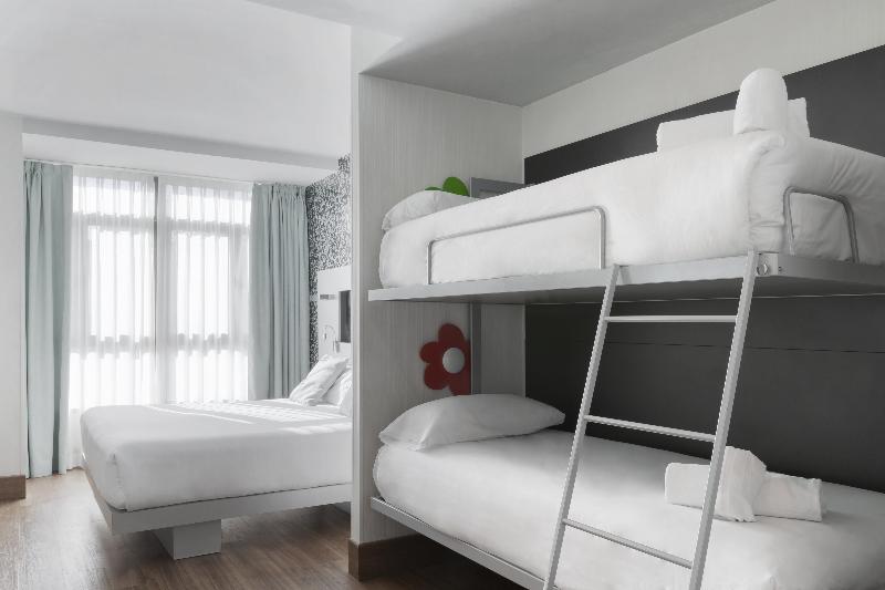 اتاق استاندارد چهار تخته, Petit Palace Plaza Mayor