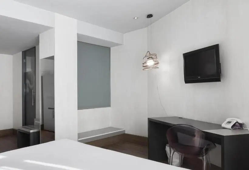 اتاق استاندارد چهار تخته, Petit Palace Plaza Mayor
