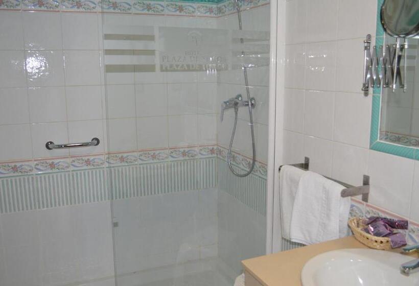 标准单人间, Plaza De Toros