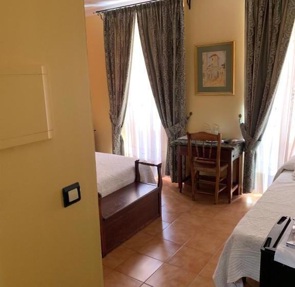 标准间, Plaza De Toros