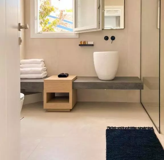 Deluxe Suite Sea View, Portobello Boutique