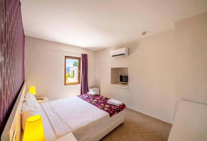 اتاق استاندارد چهارنفره با بالکن, Riva Bodrum Resort Adult Only +16