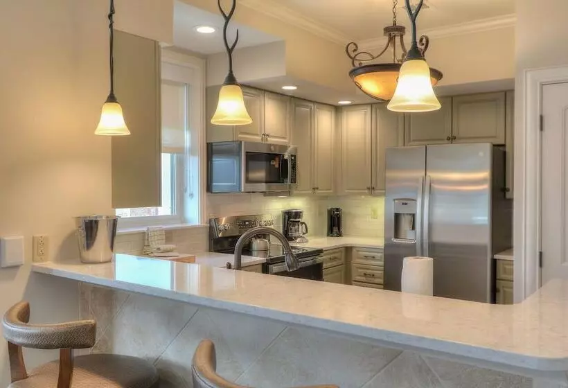 2 Bedrooms Apartment River View, Riverstone Condo Resort & Spa