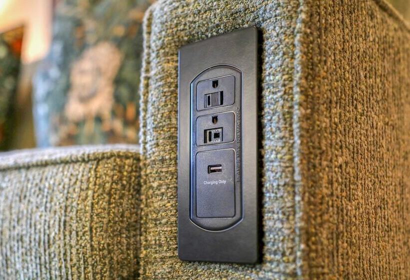 آپارتمان 4 خوابه, Riverstone Condo Resort & Spa