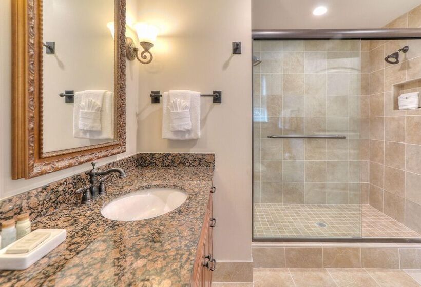 1 Bedroom Apartment River View, Riverstone Condo Resort & Spa