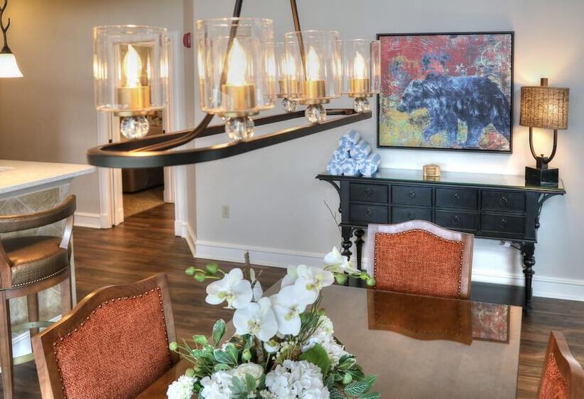 2 Bedrooms Apartment River View, Riverstone Condo Resort & Spa