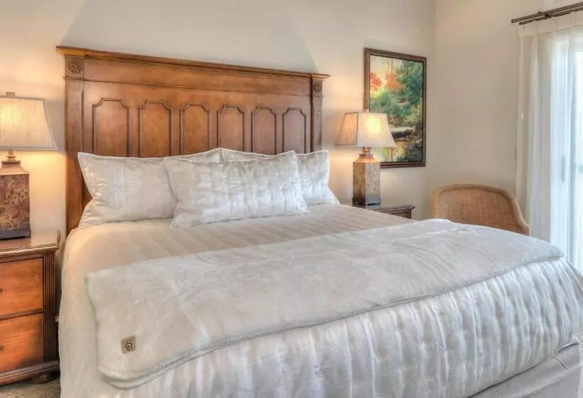 ペントハウス２ベッドルームアパート, Riverstone Condo Resort & Spa