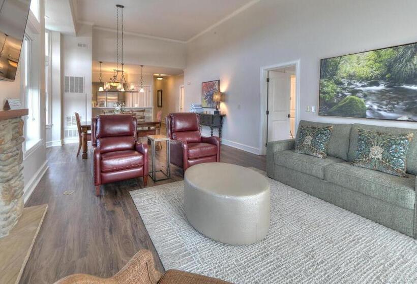 1 Bedroom Penthouse Apartment, Riverstone Condo Resort & Spa